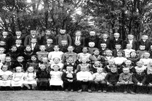 Bilde av Elever ved Fevang skole i 1913